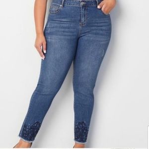 Avenue Plus Woman’s Jeans Ankle 22A Bling Crystals Embroidered Floral Raw Hem